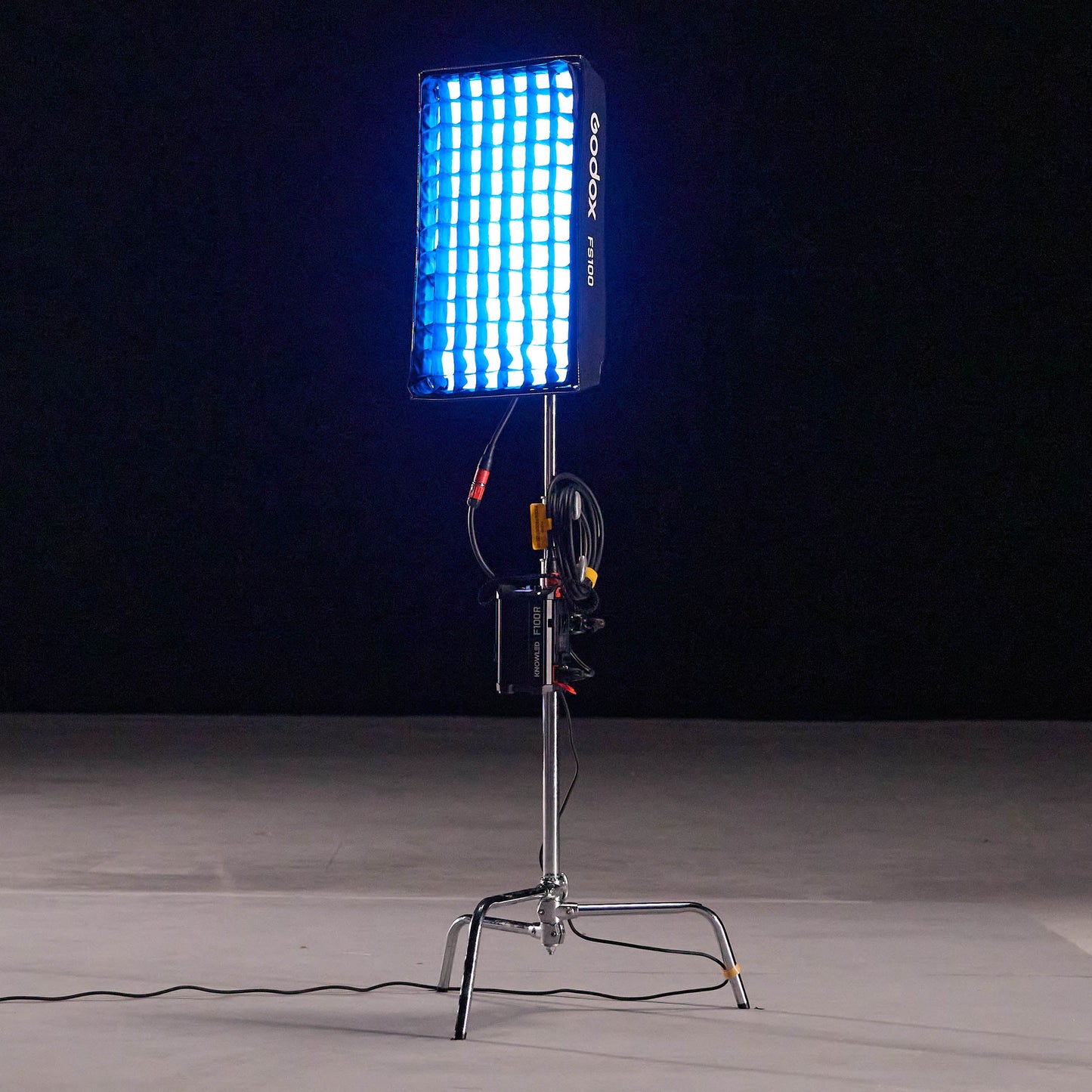 GODOX FS100 Softbox being used with a KNOWLED F100R LED Light Mat