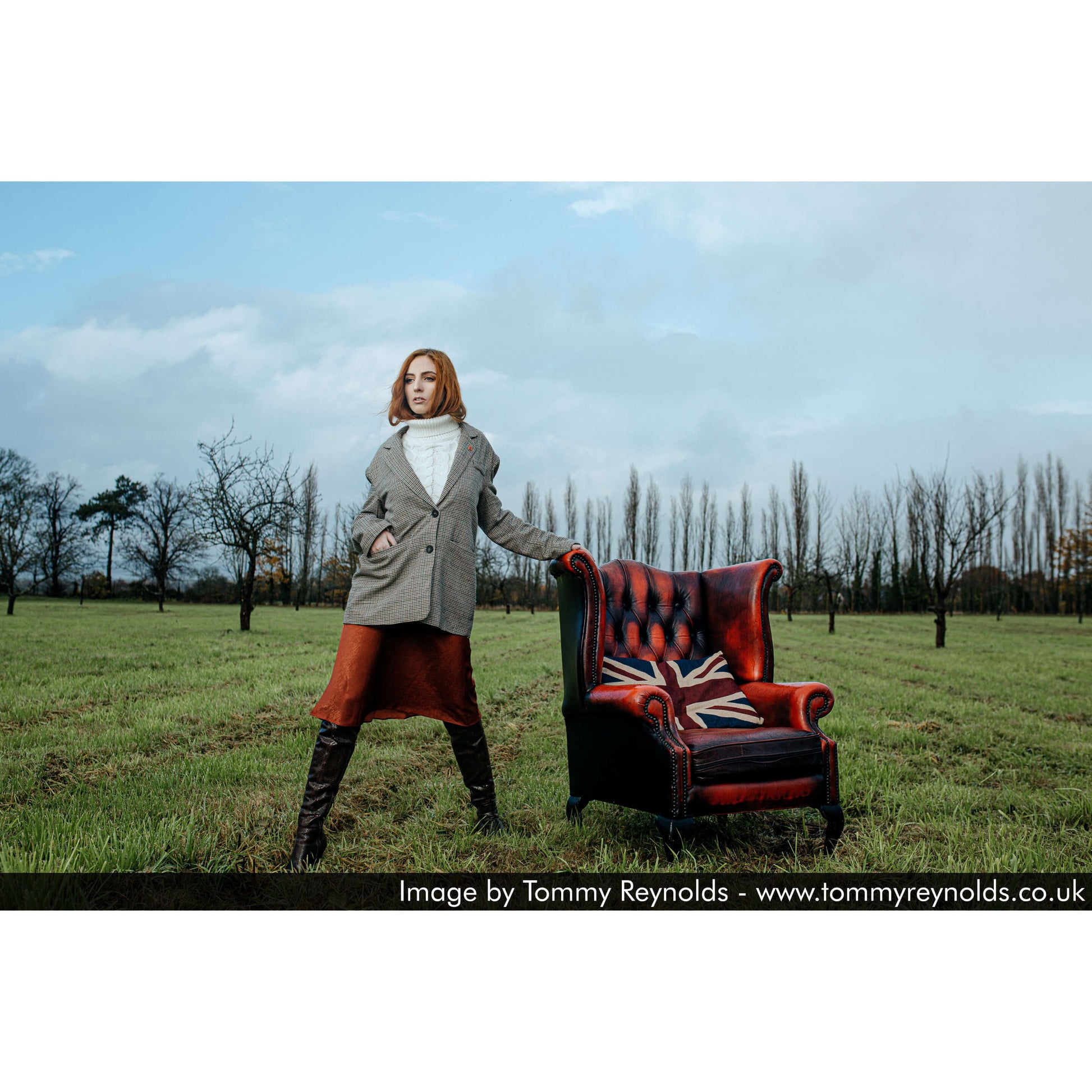 Image Taken Using Butterfly Frame Sun Diffuser Panel with Light Stands Jim Cine Kit (150x200cm) (59"x78.7")