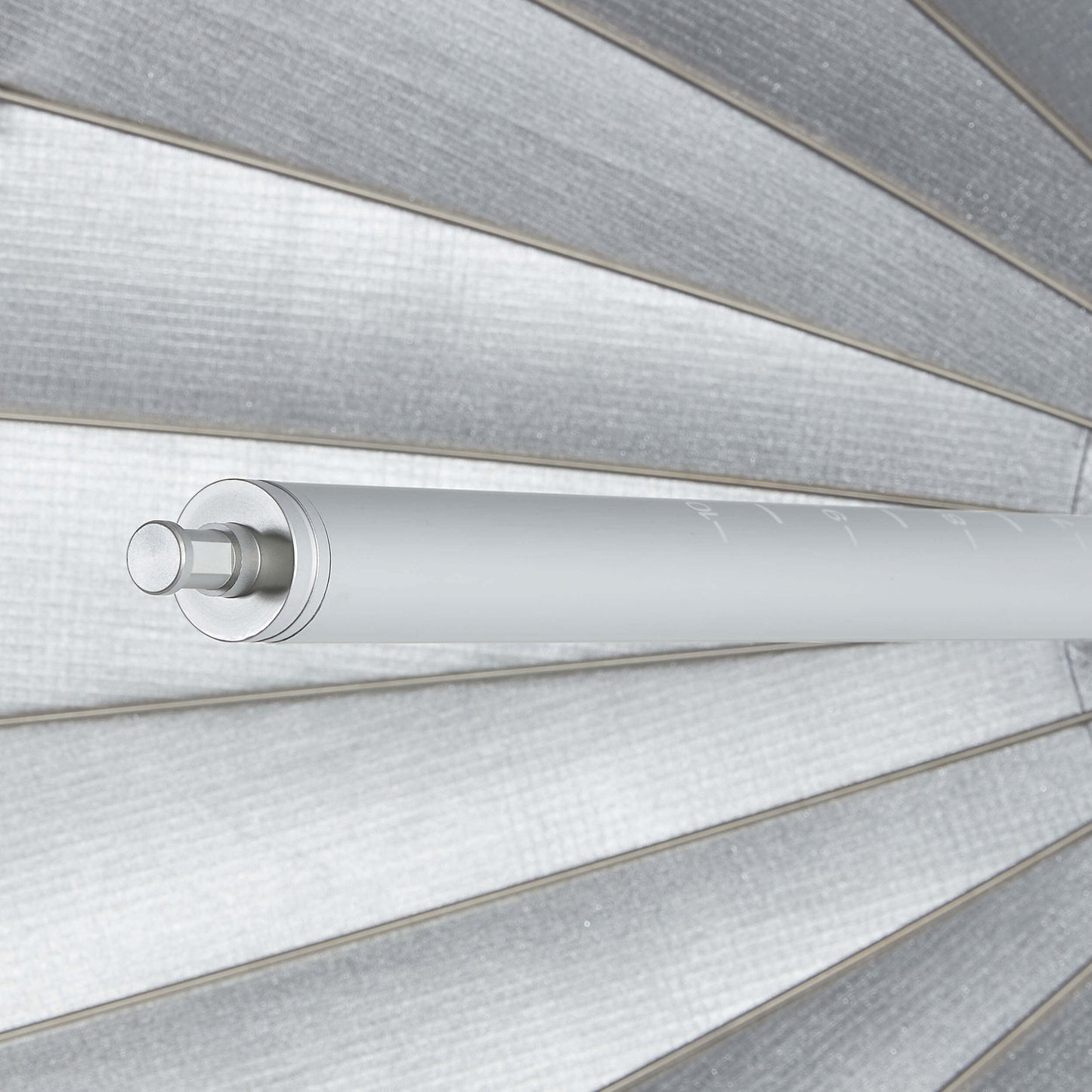 P88 Focusable S-Type Parabolic Reflector comes with Portable Padded Carrying Bag
