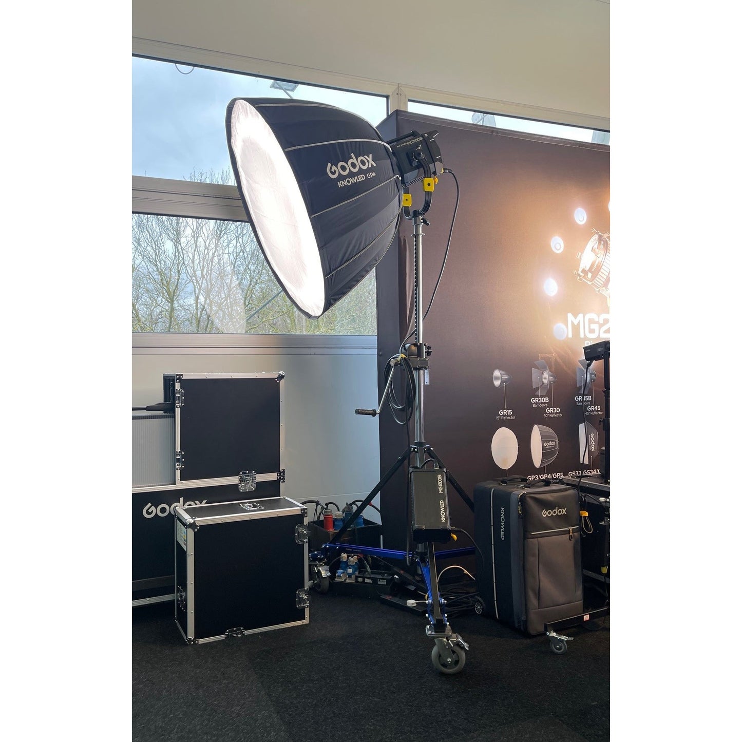 Godox KNOWLED MG1200Bi Bi-Colour LED Broadcast Lighting