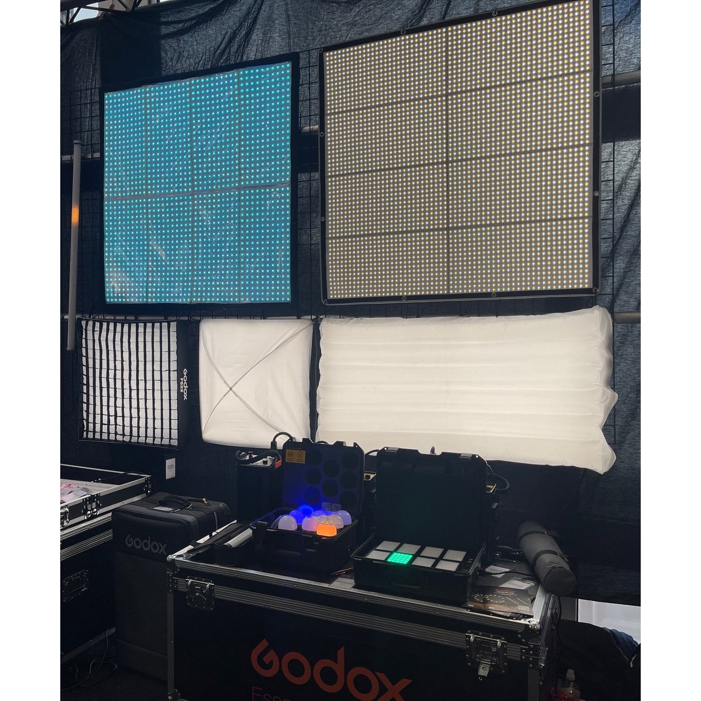 KNOWLED F600Bi 4'x4' IP65 Flexible Cine LED Mat Panel