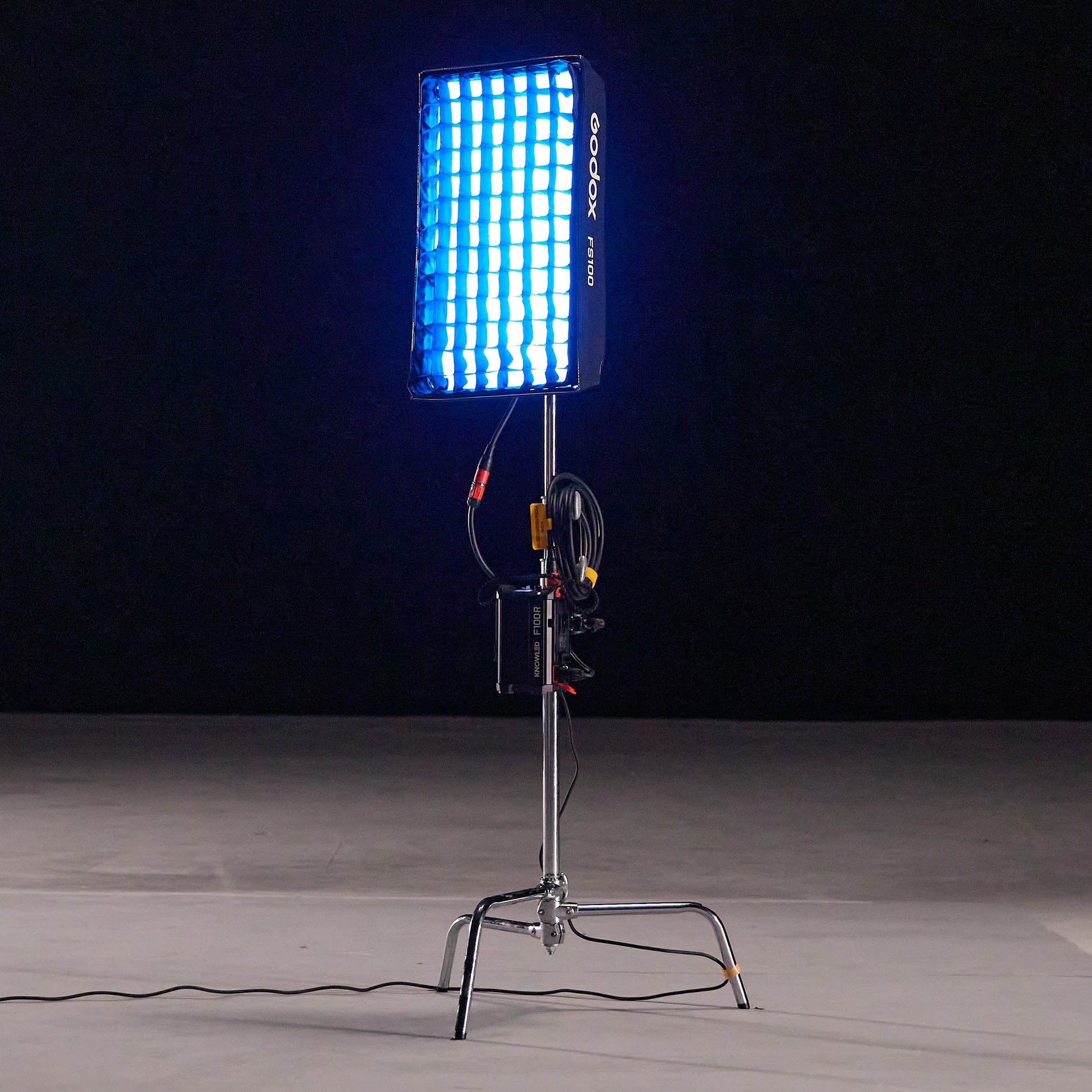 GODOX FS100 Softbox being used with a KNOWLED F100R LED Light Mat