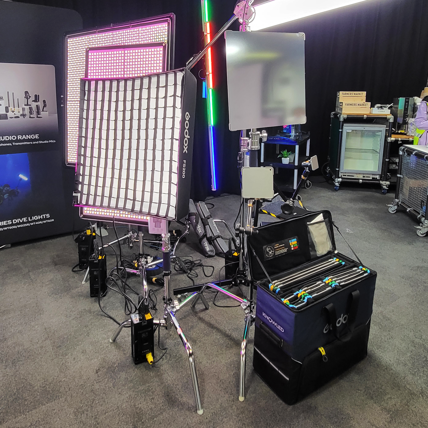 Image Taken Using 300cm C-Stand with 50 Inch Boom Arm Set and Adjustable Legs