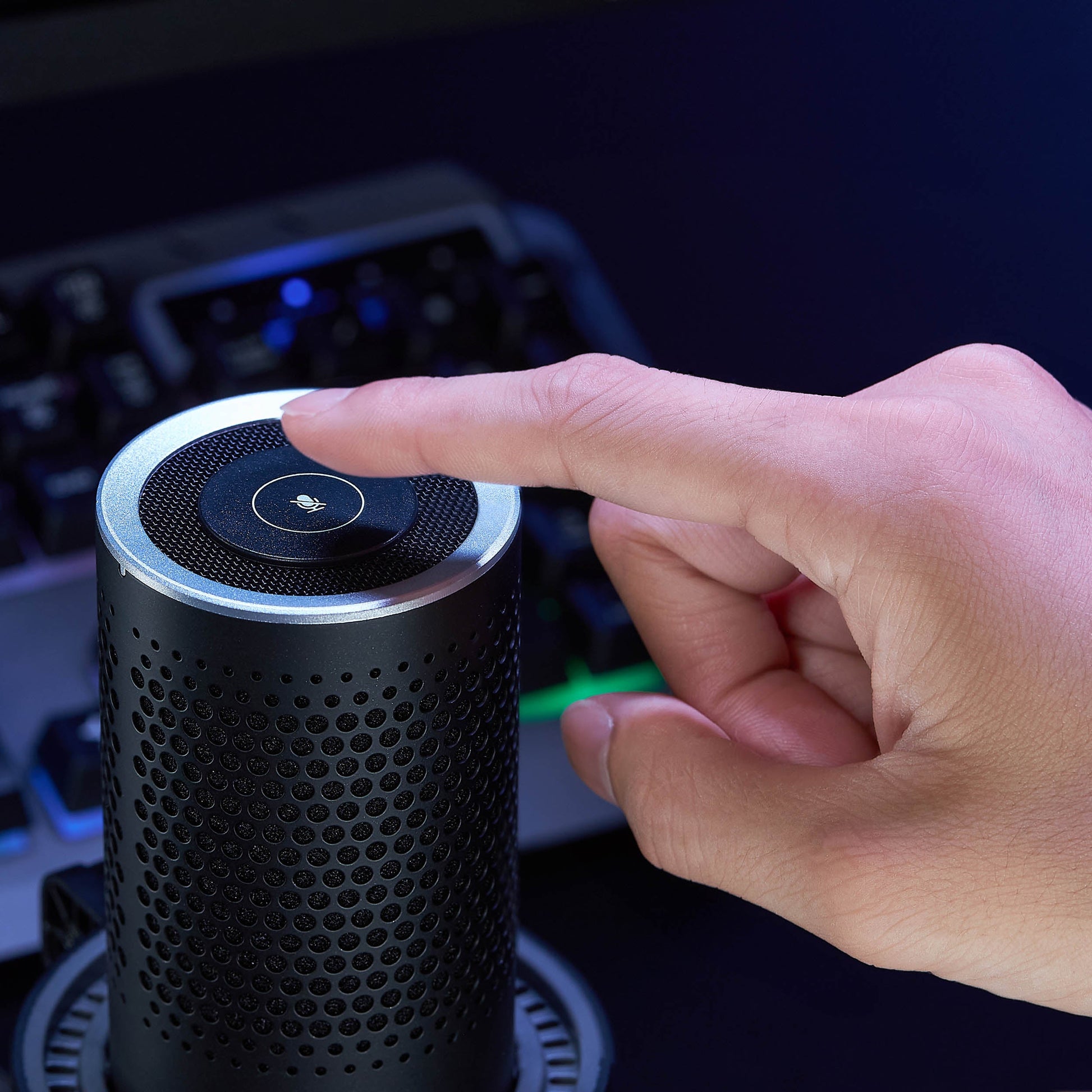 Godox EM68X's touch-sensitive mute button
