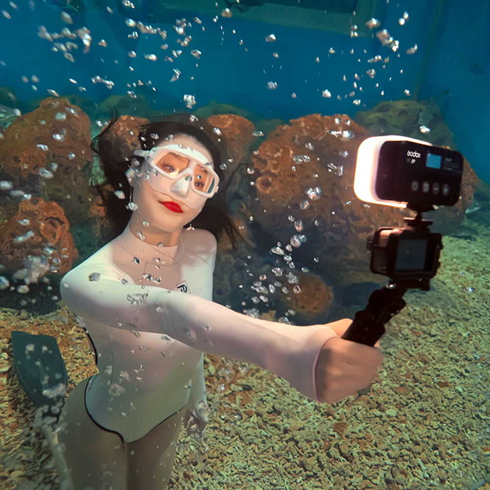 WL8P Pocket-Sized Bi-Colour Waterproof LED Light